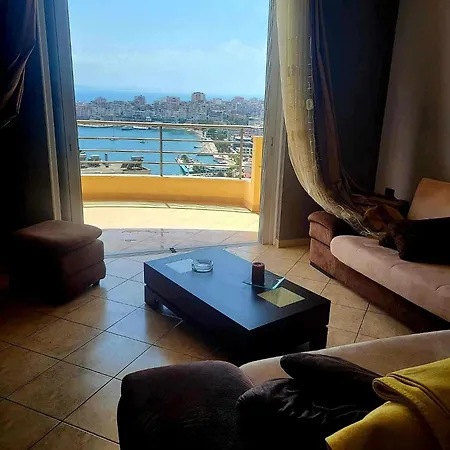 Livia Apartment *