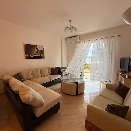 Livia * Sarandë